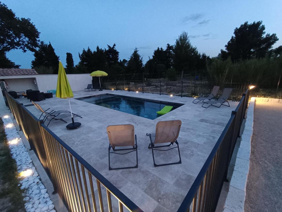 Maison Independante Avec Piscine, 10Min Avignon Pujaut Bagian luar foto